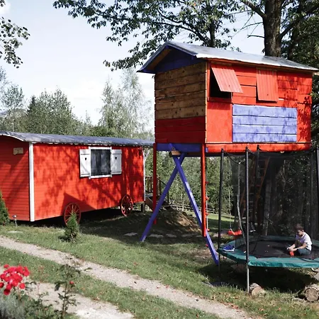 Red Tiny * Voronet
