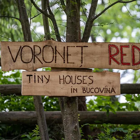 Campsite Red Tiny Voronet